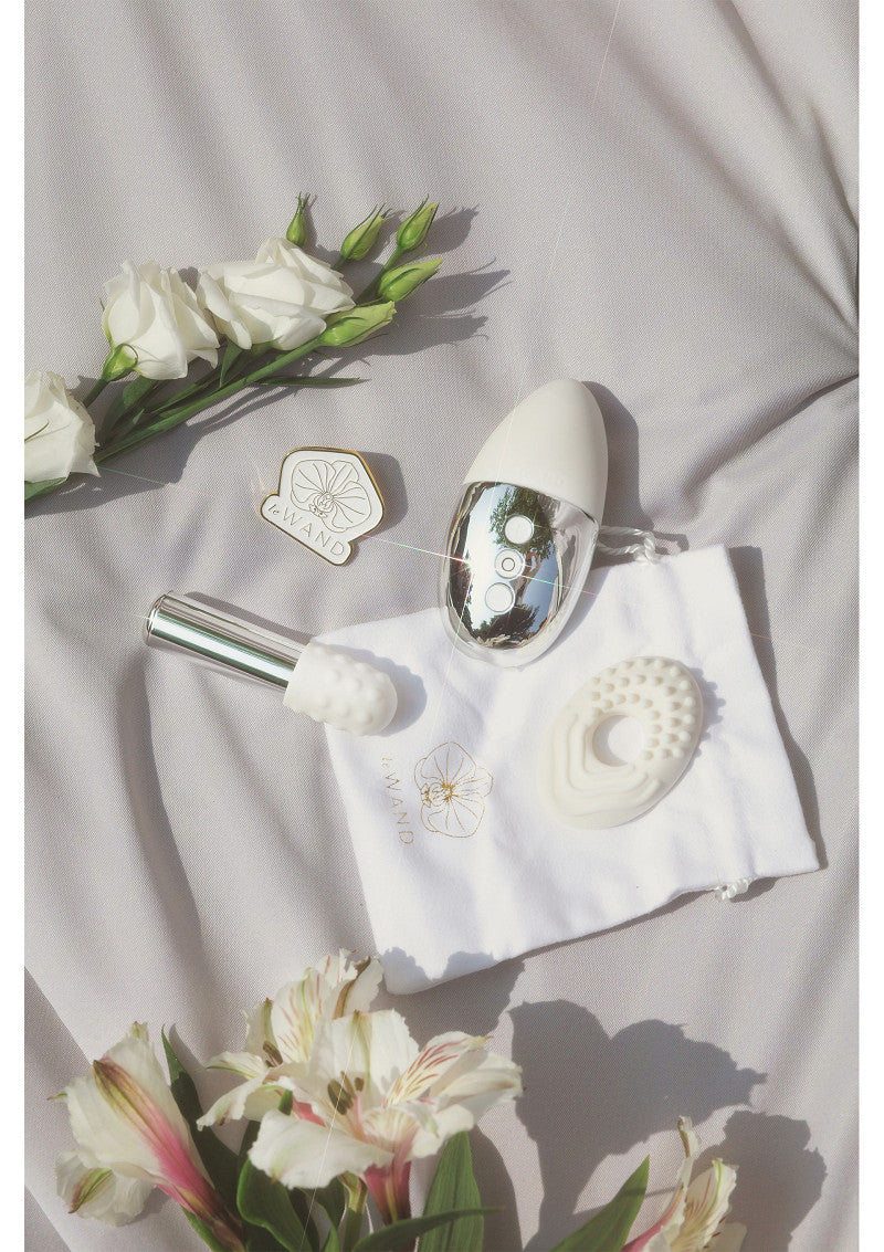 Le Wand Little Pleasures Set